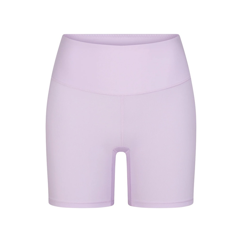 SKIMS High-Waisted Short in Lily - M